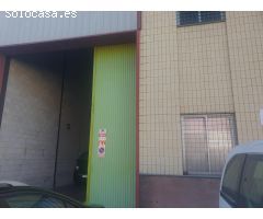 AMPLIA NAVE EN VENTA EN EL POLÍGONO LA ISLA