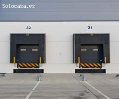 ESTUPENDA NAVE LOGÍSTICA CON DOS MUELLES DE CARGA