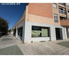 Local comercial en Sevilla Este