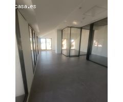 OFICINA DISPONIBLE EN LA PALMERA