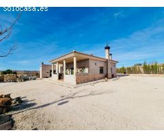 Chalet independiente con parcela