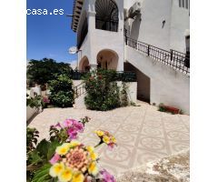 Encantador bungalow en hermosa urbanización