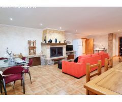 Chalet con piscina en Novelda