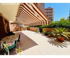 Bajo en Arenales del Sol con gran terraza y piscina