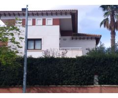 FANTÁSTICO CHALET EN UNA ZONA PRIVILIGIADA DE MONOVAR (ALICANTE)