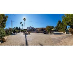 Chalet Villa La Molineta en zona Alicante/ Sax