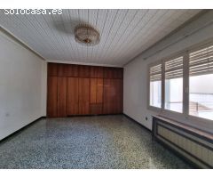 SE VENDE PISO MUY AMPLIO EN MONOVAR