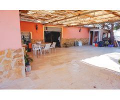 Chalet con piscina a reformar