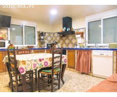 Chalet con piscina a reformar