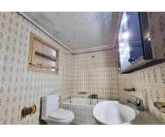 Casa para reformar en el centro de Monforte