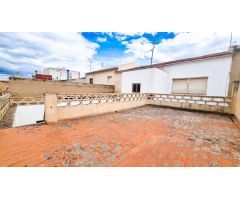SE VENDE FABULOSA CASA DE DOS PLANTAS EN PINOSO (ALICANTE) SPAIN