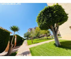 Bajo en Arenales del Sol con gran terraza y piscina