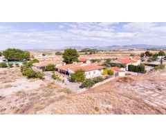 ESPECTACULAR CHALET EN VENTA EN LOS OLIVOS, CASTILLÉJAR (GRANADA)