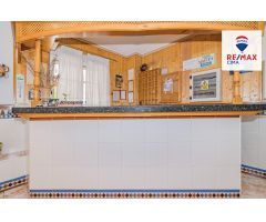 *¡Oportunidad Única! Venta de Hostal Rural en la Cara Norte de Sierra Nevada*