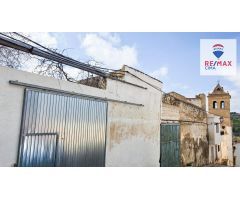 SE VENDE NAVE INDUSTRIAL EN EL CENTRO DE CÚLLAR BAZA