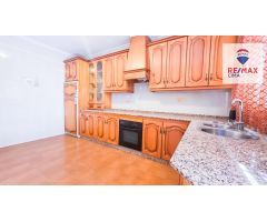 Casa en venta en Huéscar con jardín