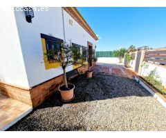 BONITO CHALET CON PISCINA PRIVADA EN UN ENTORNO IDEAL