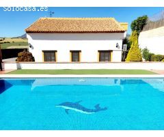 BONITO CHALET CON PISCINA PRIVADA EN UN ENTORNO IDEAL