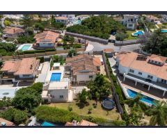 Preciosa Villa en Alhaurín de la torre