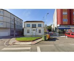 CASONA CON TERRENO DE 1364M2 EN EL CENTRO DE NEGREIRA!!