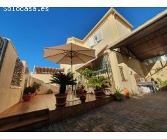 CHALET PAREADO EN PARAISO ARENAL