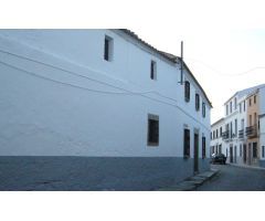 CASA DEL SIGLO XIX!! MUY BIEN CONSERVADA