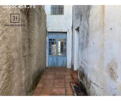 Casa de pueblo, en el centro de Esparragosa de la Serena (Badajoz)