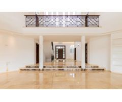 Chalet en venta en Urbanizaciones