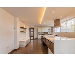 Chalet en venta en Urbanizaciones