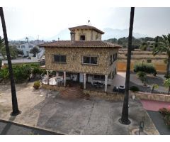 Chalet en venta en Urbanizaciones
