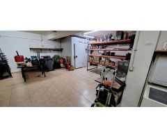 Local en venta en Poble de Llevant