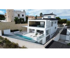 Villa de Diseño Único en Rojales