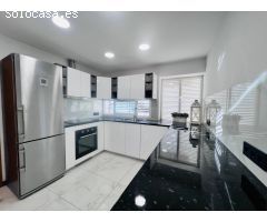 SPACIOUS 4-BEDROOM TERRACED HOUSE IN MADRONAL