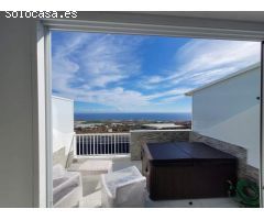 BEAUTIFUL FULLY REFURBISHED TOWNHOUSE