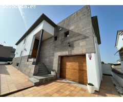 Chalet en Venta en Vilablareix, Girona