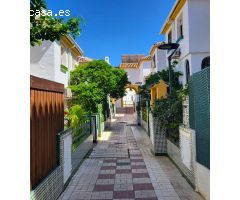 Encanto andaluz junto al mar – Chalet adosado en La Colina - Torremolinos