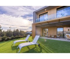 Casa pareada con terraza soleada y vistas abiertas al mar en Mijas Costa