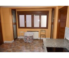 VIVIENDA EN LA CALLE ZAPATERÍA JUNTO AL CANTÓN DE LAS CARNICERÍAS