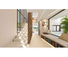 Villa independiente de 4 dormitorios en la playa de Nueva Andalucía.