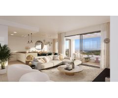 Ático de 3 dormitorios con vistas al mar en Estepona