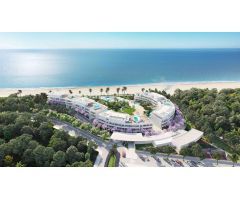 Apartamento de 3 dormitorios primera linea de playa Estepona.