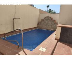 GRAN UNIFAMILIAR CON PISCINA PRIVADA!!!