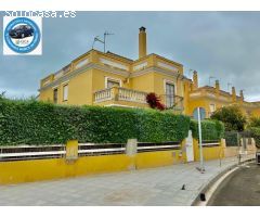 BONITA VIVIENDA PAREADA CON PISCINA!!