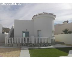 Precioso nuevo construir estilo mediterráneo 3 dormitorios chalet independiente con piscina privada 