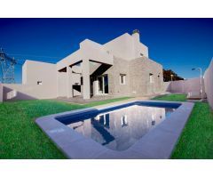 Impresionante nueva construcción 3 dormitorios moderna villa unifamiliar con piscina privada en Ciud