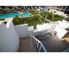 Preciosos bungalows de 3 dormitorios, 2 baños de nueva construcción en planta baja y 1a planta con p