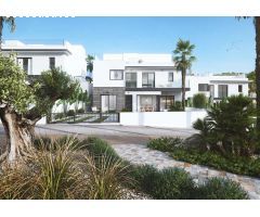 Tentadora villa independiente de 3 dormitorios de nueva construcción con piscina privada en San Migu