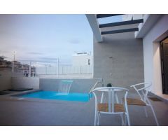 Moderno chalet pareado de 3 dormitorios de nueva construcción con piscina privada en Villamartín