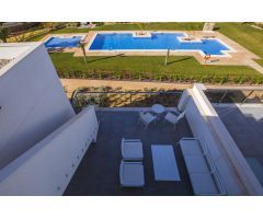 Atractivo bungalow moderno de 2 dormitorios con piscina comunitaria en el campo de golf de Vistabell