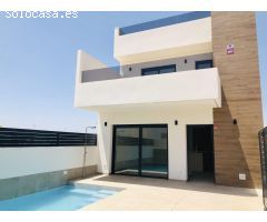 Moderna casa adosada de 3 dormitorios de nueva construcción con piscina privada en el pueblo de Beni